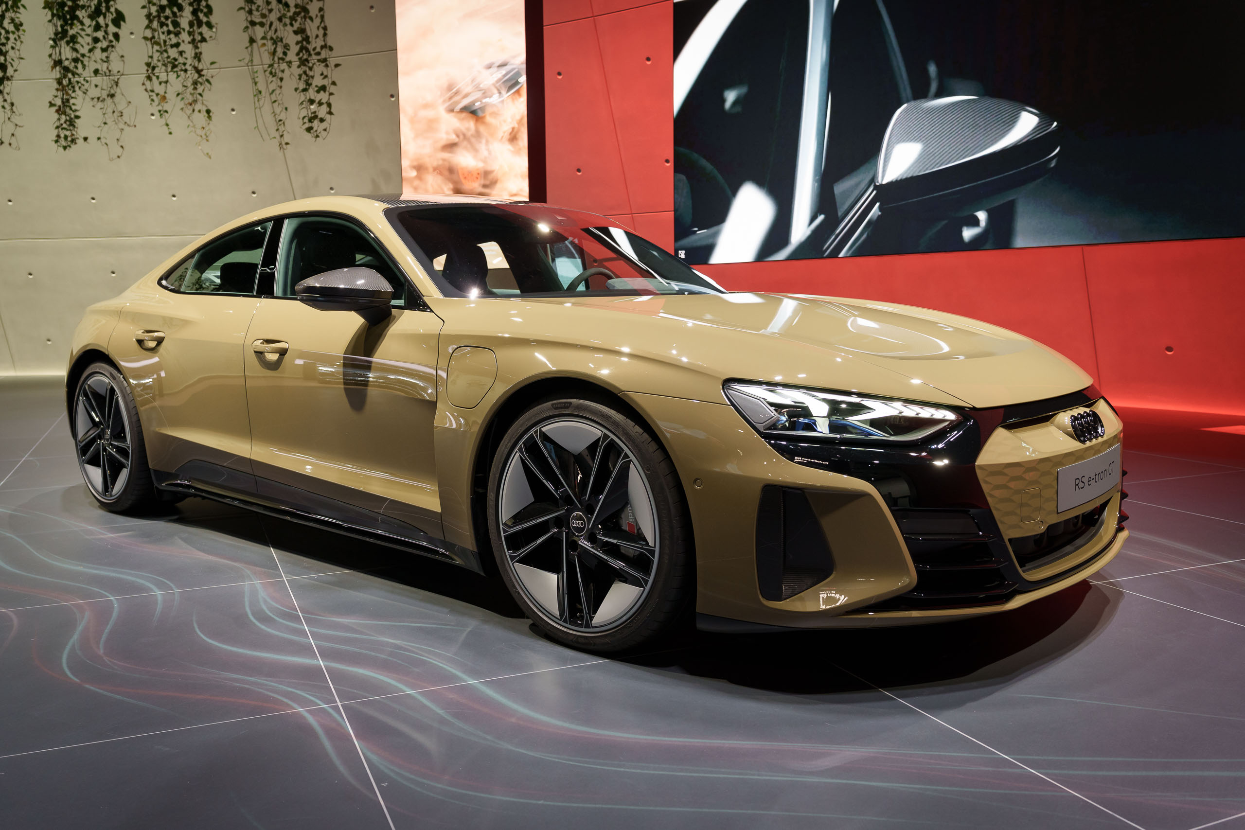 Audi RS e-tron GT...