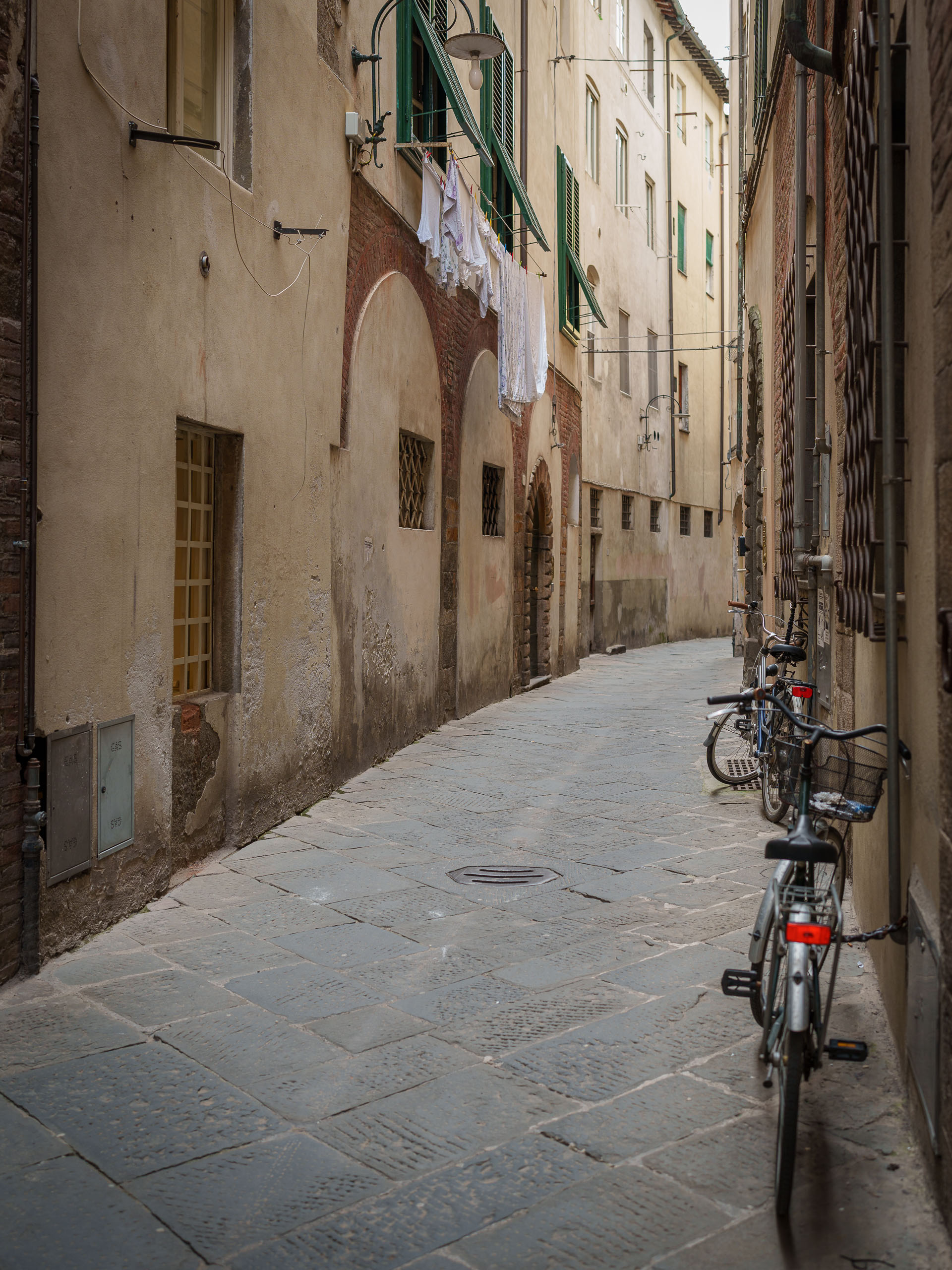 Wäschetrocknung in der Innenstadt von Lucca.