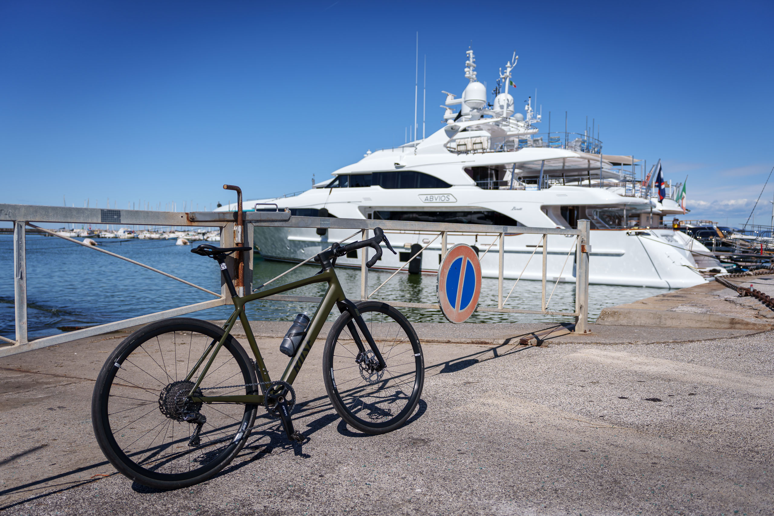 Meine Yacht, mein Bike...